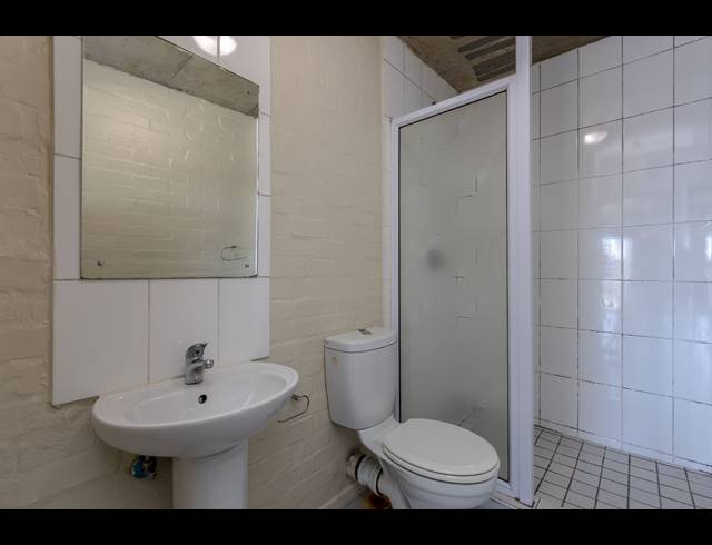 BEDROOM APARTMENT FOR SALE IN WOODSTOCK